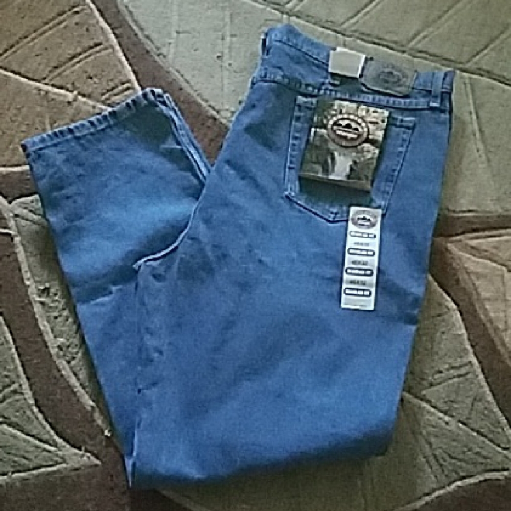 Wrangler  Blue Ridge Relaxed Fit Men's Jeans in Blue